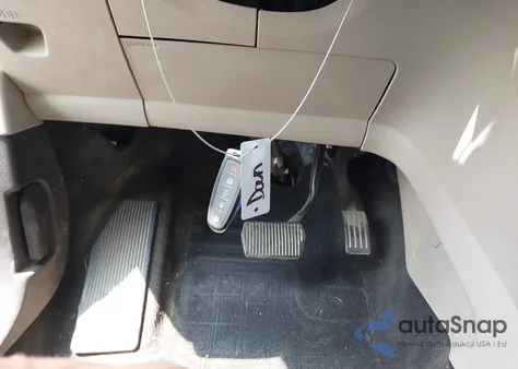 2017 Ford Escape Titanium z USA, uszkodzony, nr VIN 1FMCU0J97HUC12229